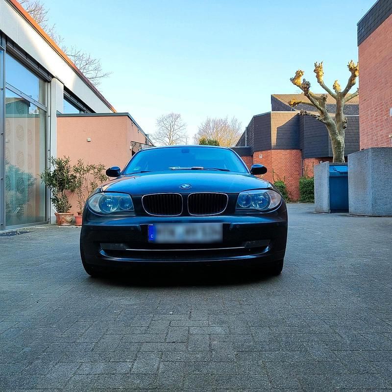 Schwarz Gebraucht 2007 BMW 118 Kleinwagen | 2.200 € (Superpreis) - Bild 1/4
