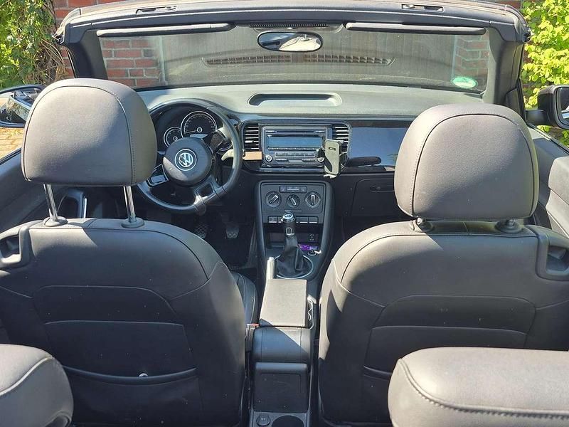 Gebraucht VW Beetle Cabriolet 105 PS (77 kW) 2013 Schwarz Cabrio