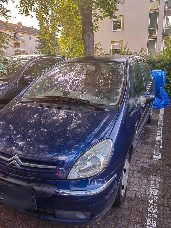 Blau Gebraucht 2004 Citroën Xsara Picasso Van / Kleinbus | 750 € - Bild 1/4