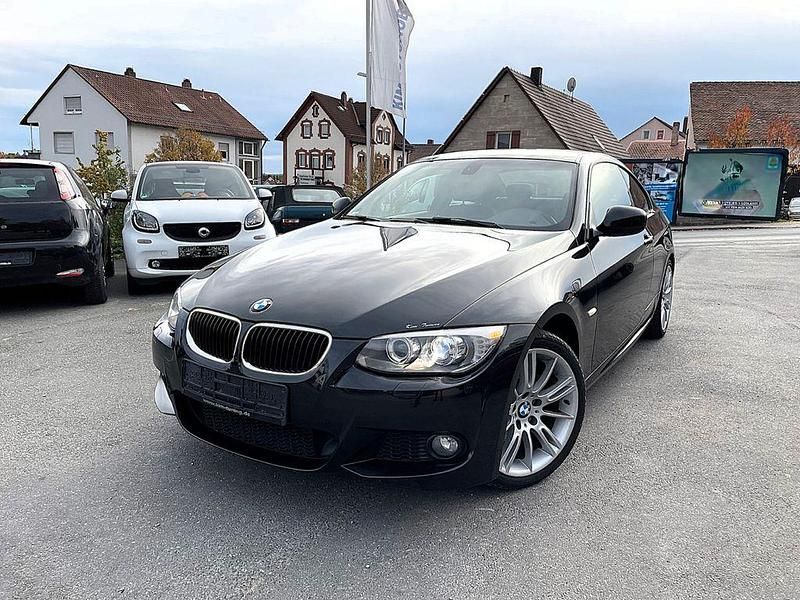 Gebraucht BMW 320 M Sport 184 PS (135 kW) 2011 Black sapphire metallic Coupé
