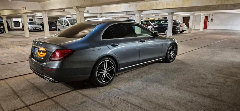 Gebraucht Mercedes E350 Exclusive 258 PS (189 kW) 2016 Grau Limousine