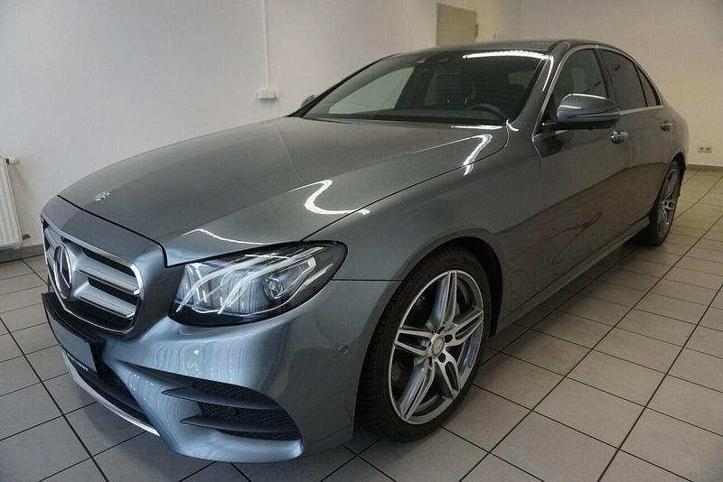 Gebraucht Mercedes E350 AMG line 258 PS (189 kW) 2017 Silber Limousine