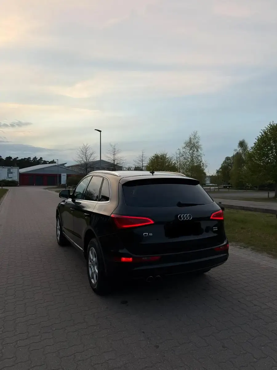 Gebraucht Audi Q5 168 PS (123 kW) 2010 Schwarz SUV