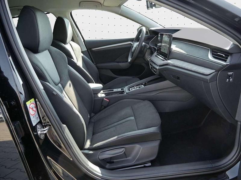 Neu Skoda Octavia 150 PS (110 kW) 2026 Blackmagic perleffekt Kombi
