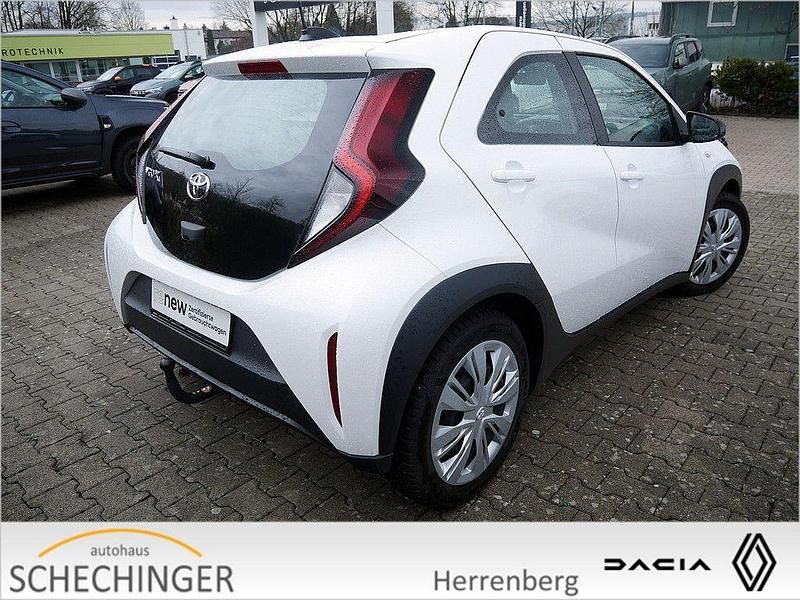 Gebraucht Toyota Aygo X-play 72 PS (52 kW) 2022 Weiß Kleinwagen