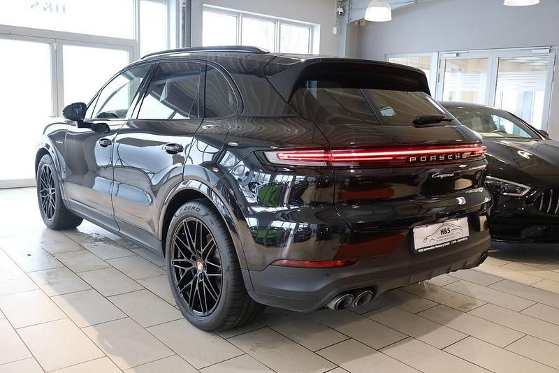 Gebraucht Porsche Cayenne 470 PS (345 kW) 2024 Chromitschwarz SUV