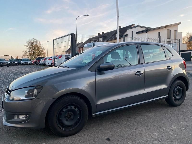 Grau Gebraucht 2011 VW Polo Kleinwagen | 2.999 € (Superpreis) - Bild 1/4