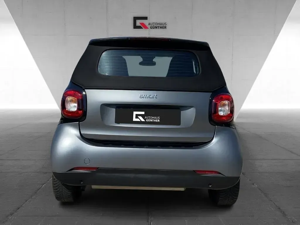 Gebraucht Smart ForTwo Cabrio Passion 71 PS (52 kW) 2019 Schwarz Cabrio