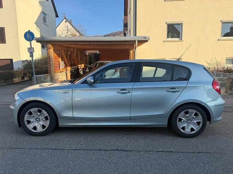 Gebraucht BMW 116 115 PS (84 kW) 2007 Blau Kleinwagen