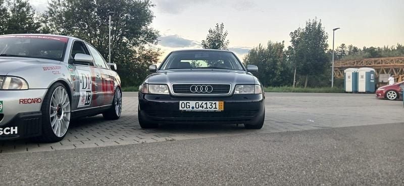 Gebraucht Audi A4 150 PS (110 kW) 1998 Grau Limousine