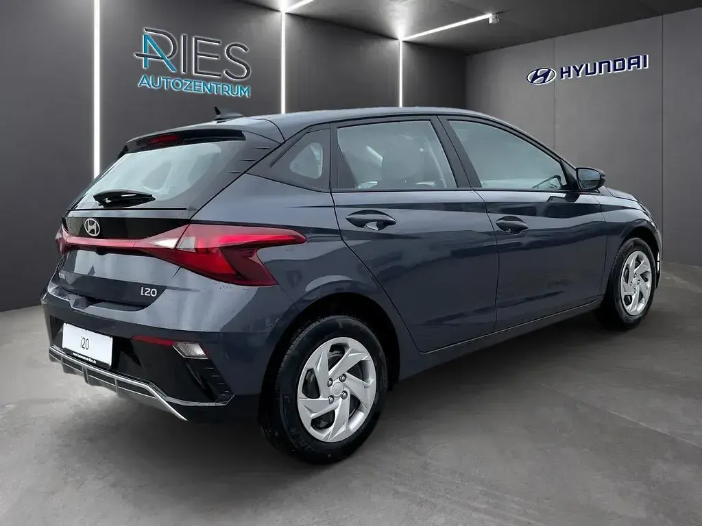 Neu Hyundai i20 Select 90 PS (66 kW) 2026 Grau Kleinwagen