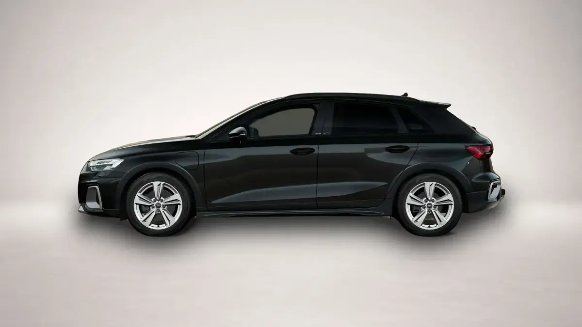 Gebraucht Audi A3 S-Line 204 PS (150 kW) 2025 Mythosschwarz metallic Limousine
