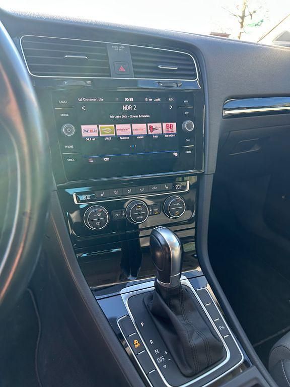 Gebraucht VW Golf VII Highline 150 PS (110 kW) 2019 Schwarz Limousine