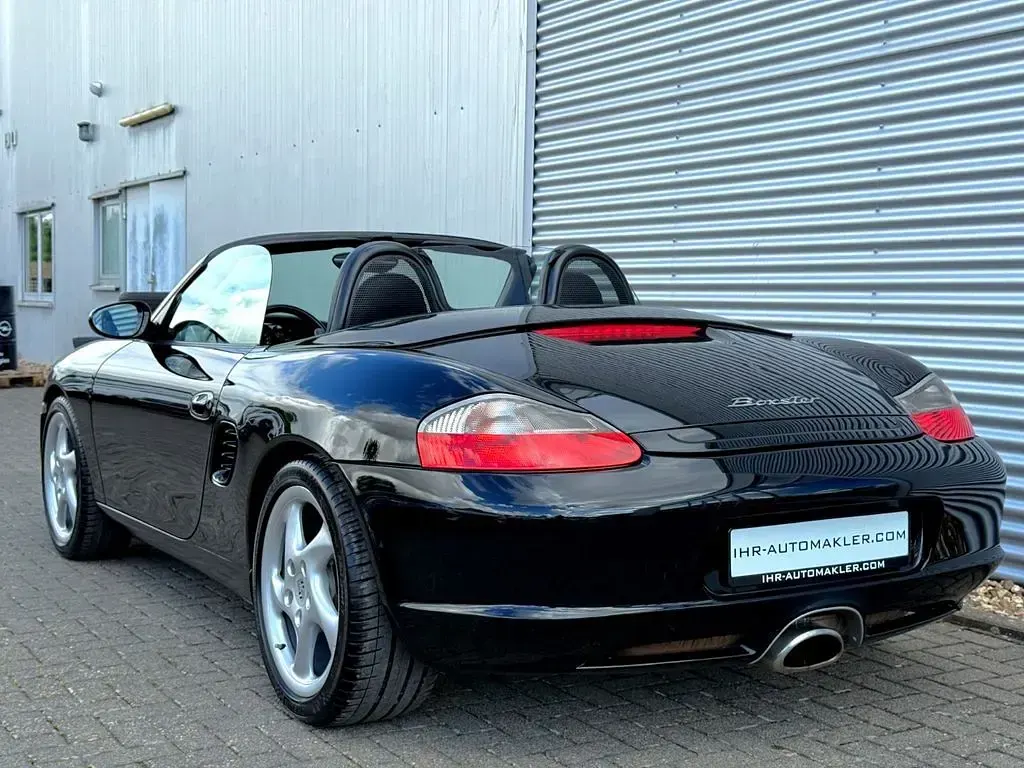 Second-hand Porsche Boxster 228 CP (167 kW) 2003 Negru Cabrio