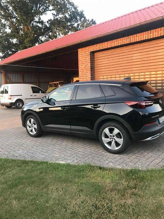 Gebraucht Opel Grandland X Dynamic 120 PS (88 kW) 2018 Schwarz SUV