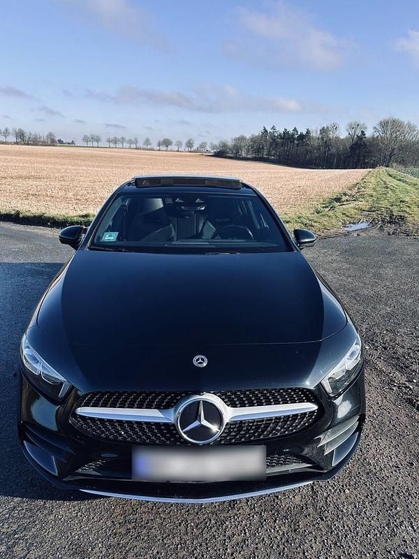 Second-hand Mercedes E250 160 CP (117 kW) 2020 Negru Berlinǎ