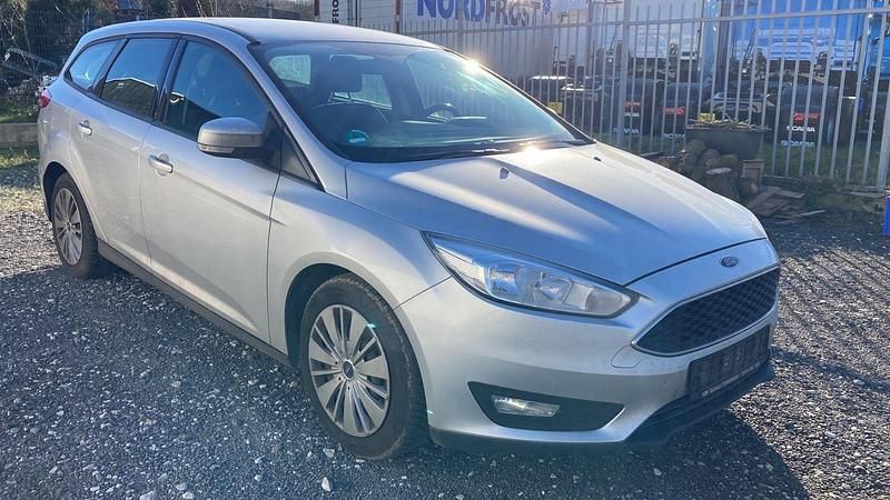 Gebraucht Ford Focus Business Edition 120 PS (88 kW) 2017 Silber Kombi