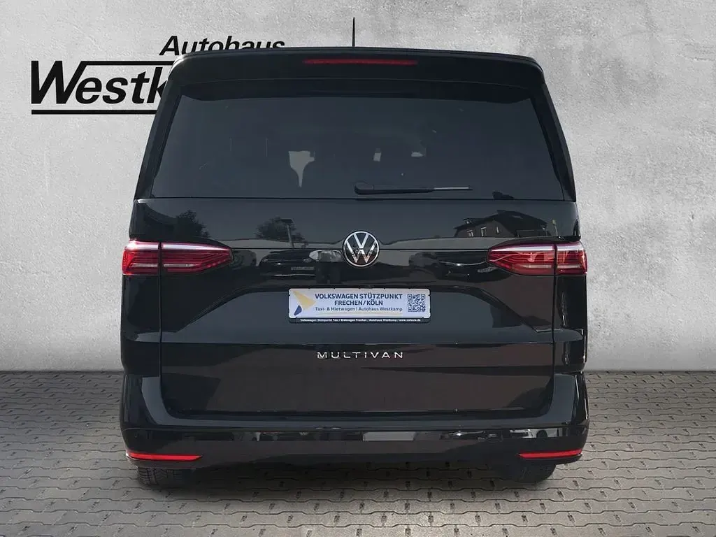 Neu VW Multivan Life 150 PS (110 kW) 2026 Deep black perleffekt Van / Kleinbus