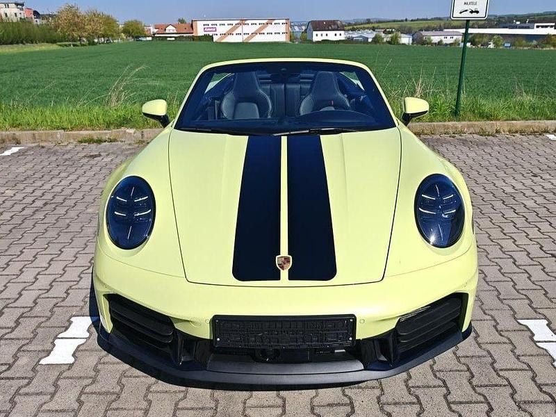 Gebraucht Porsche 911 Carrera Cabriolet 394 PS (289 kW) 2025 Gelb Cabrio