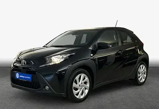 Gebraucht Toyota Aygo X X-play 72 PS (52 kW) 2022 Mysticschwarz mica metallic SUV
