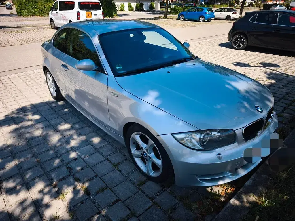 Gebraucht BMW 125 Coupé Sport Line 218 PS (160 kW) 2008 Silber Coupé