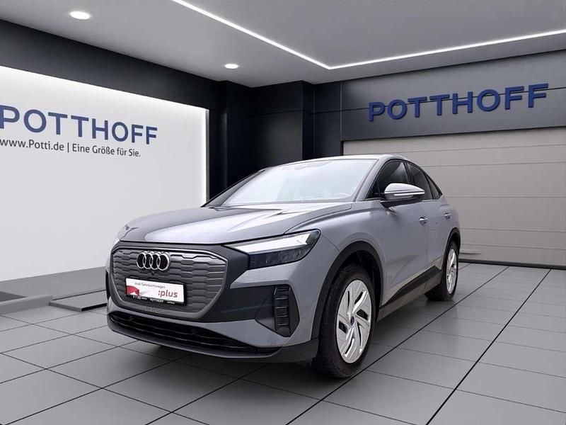 Grau Gebraucht 2022 Audi Q4 Sportback e-tron Comfort SUV | 25.750 € (Guter Preis) - Bild 1/4