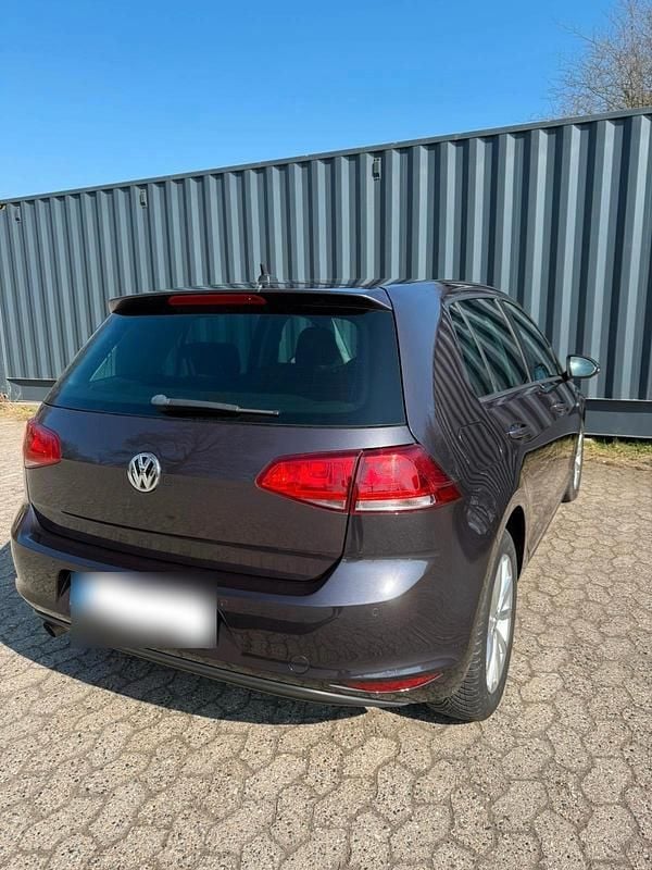 Second-hand VW Golf VII LOUNGE 110 CP (80 kW) 2015 Gri Berlinǎ