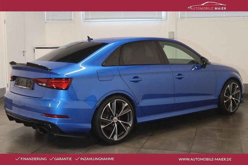 Gebraucht Audi RS3 Ambiente 400 PS (294 kW) 2019 Arablau kristalleffekt Limousine