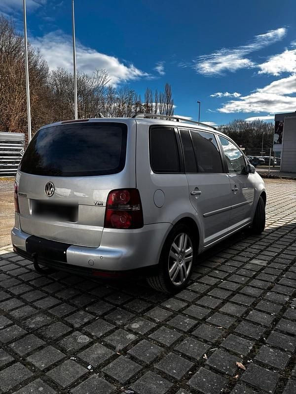 Gebraucht VW Touran 110 PS (80 kW) 2007 Silber Van / Kleinbus