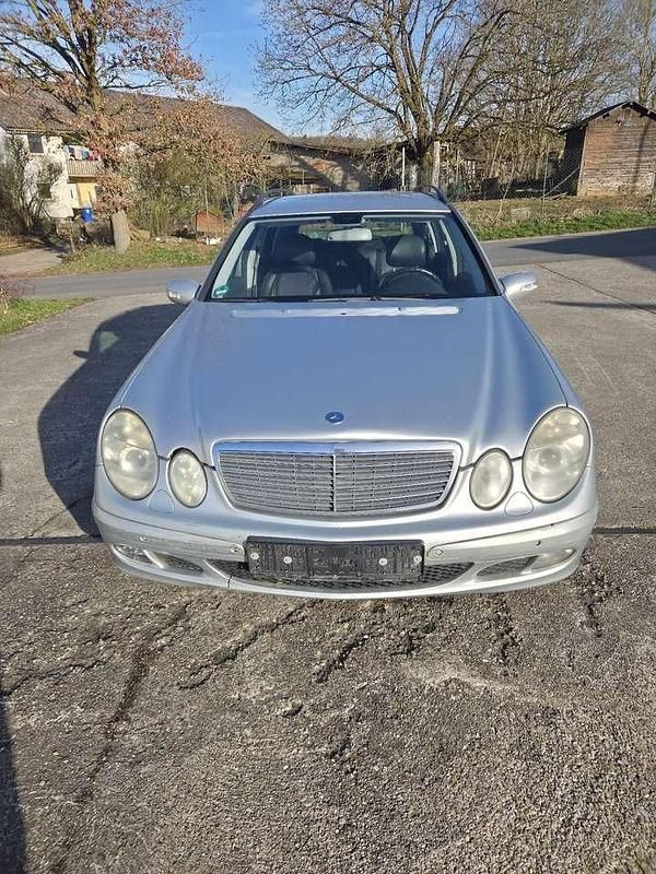 Gebraucht Mercedes E280 Classic 190 PS (139 kW) 2005 Kombi