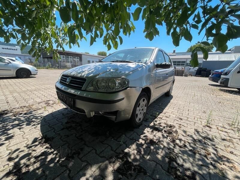 Silber Gebraucht 2006 Fiat Punto Kleinwagen | 250 € (Superpreis) - Bild 1/4
