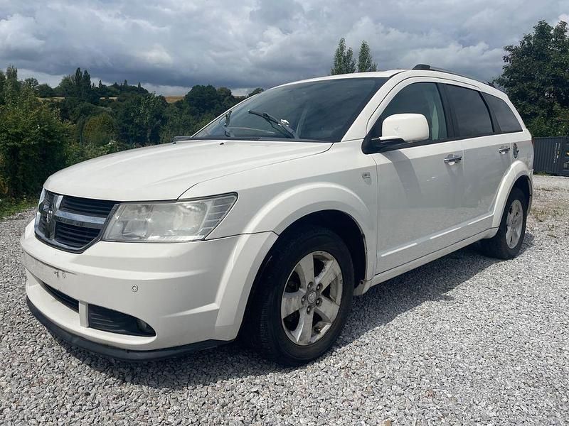 Weiß Gebraucht 2008 Dodge Journey SUV | 3.350 € (Superpreis) - Bild 1/4