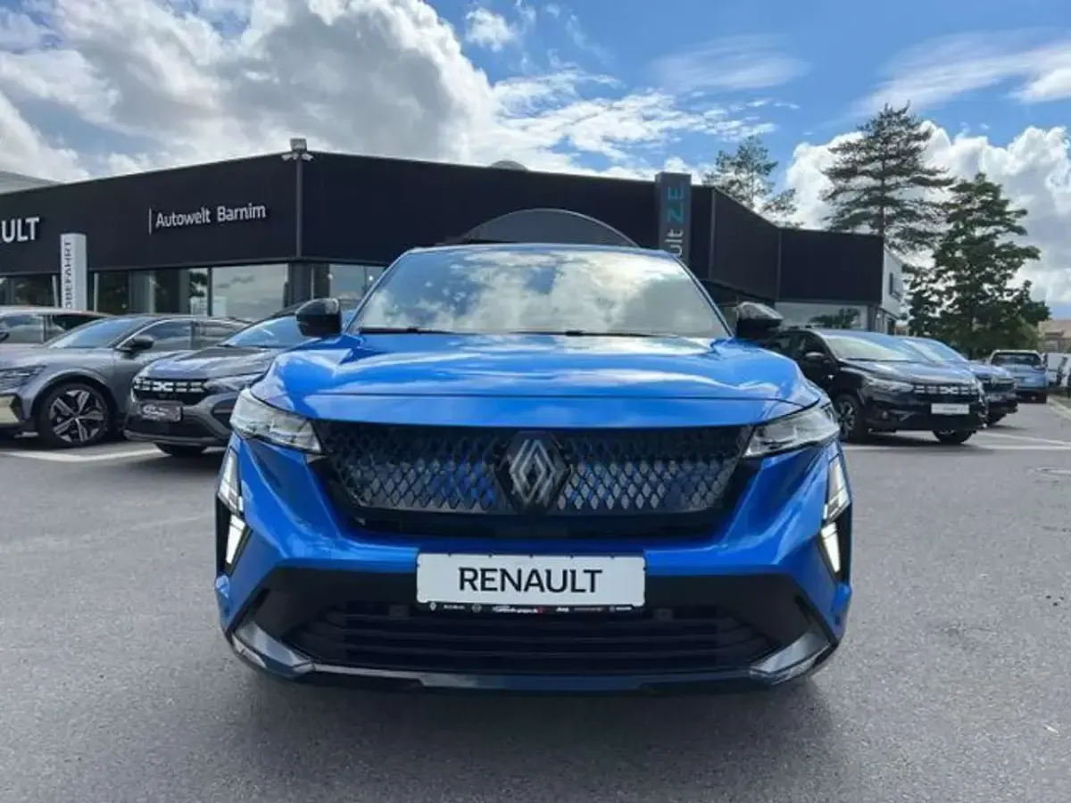 Używany Renault Rafale 131 KM (96 kW) 2024 Niebieski SUV