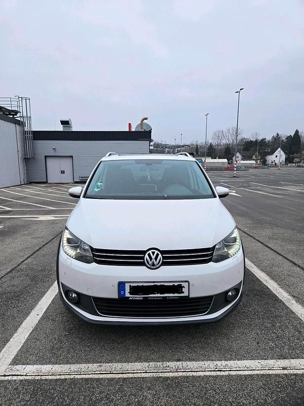 Gebraucht VW Touran Cross 140 PS (102 kW) 2011 Weiß Van / Kleinbus