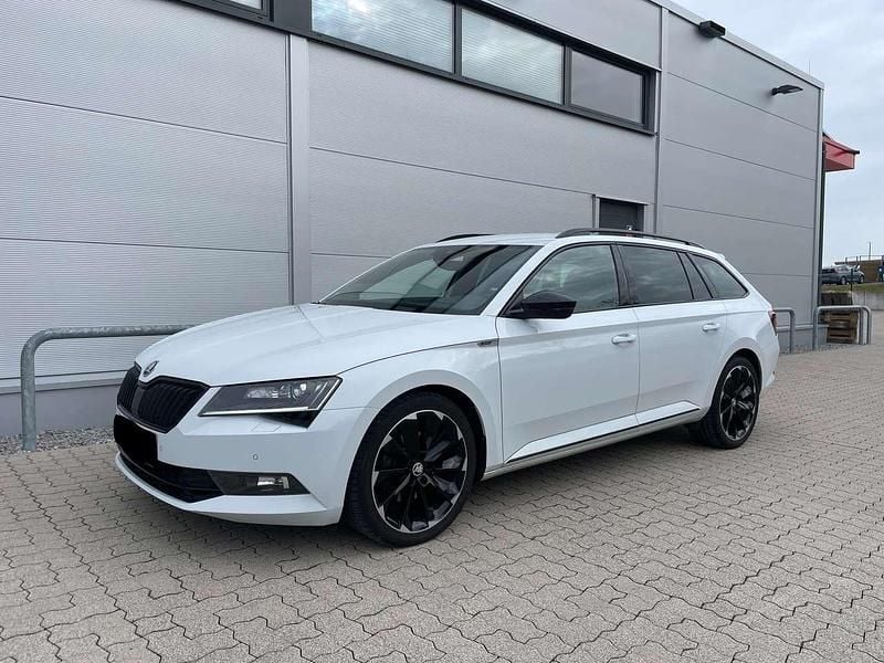 Gebraucht Skoda Superb SportLine 190 PS (139 kW) 2019 Moonweiss Kombi