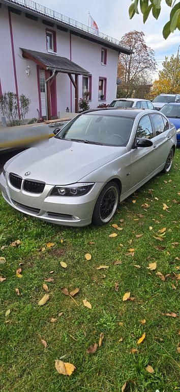 Gebraucht BMW 325 218 PS (160 kW) 2007 Silber Limousine
