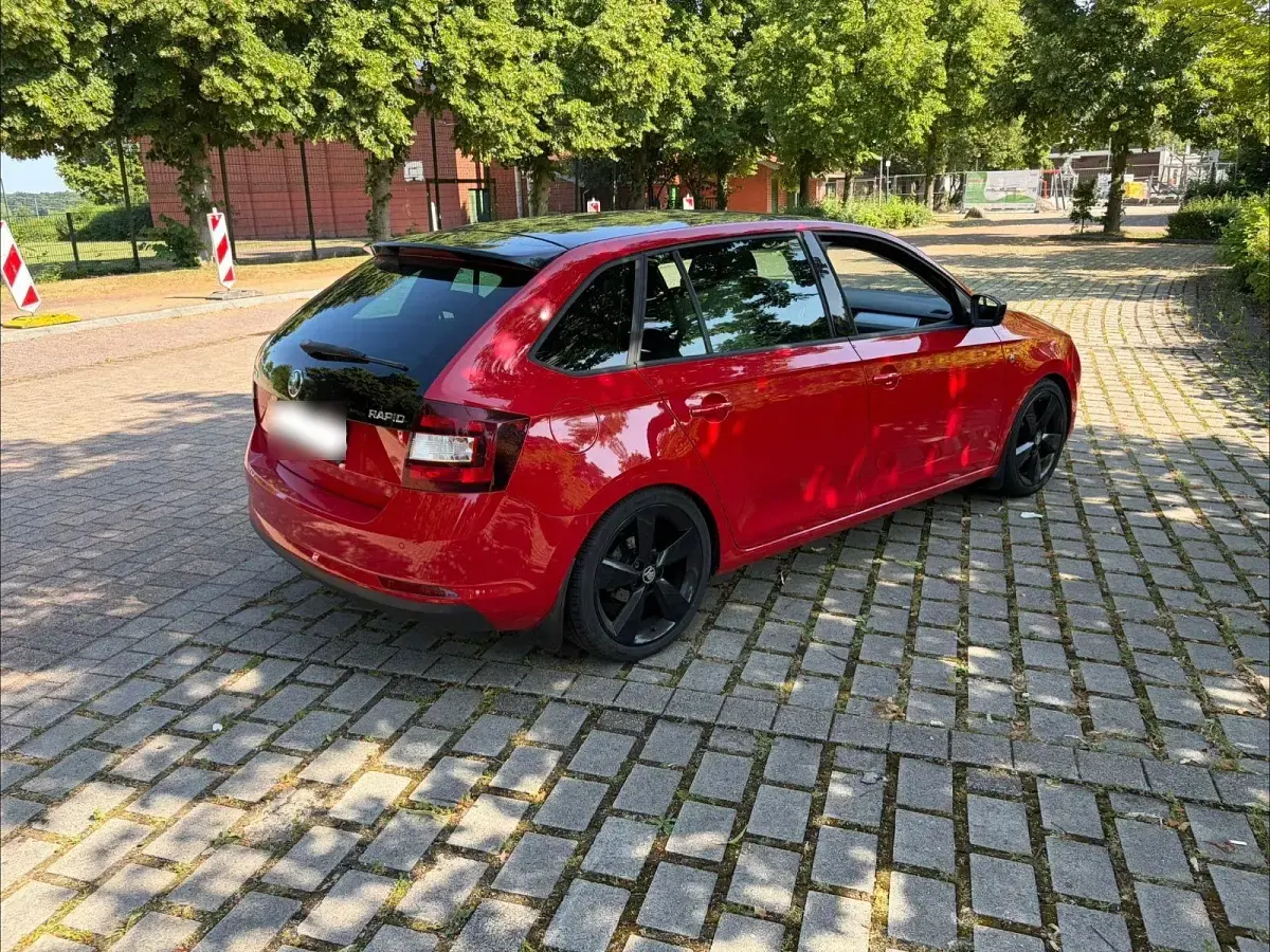 Gebraucht Skoda Rapid Elegance 86 PS (63 kW) 2014 Rot Kleinwagen