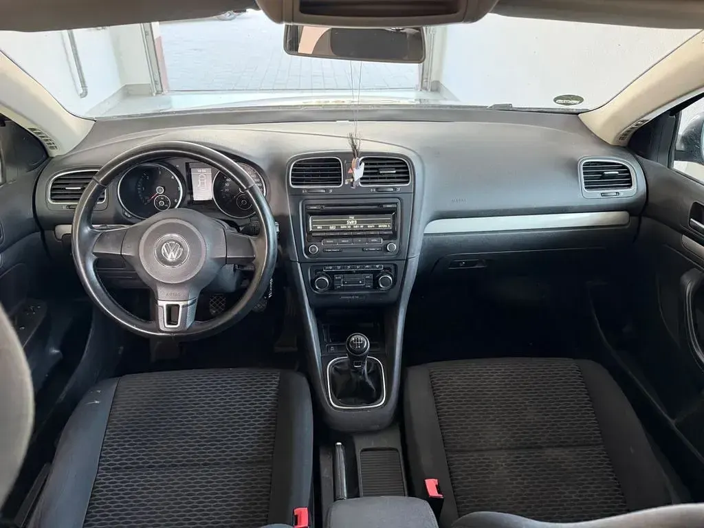 Gebraucht VW Golf VI 105 PS (77 kW) 2013 Platinum grey metallic Kombi