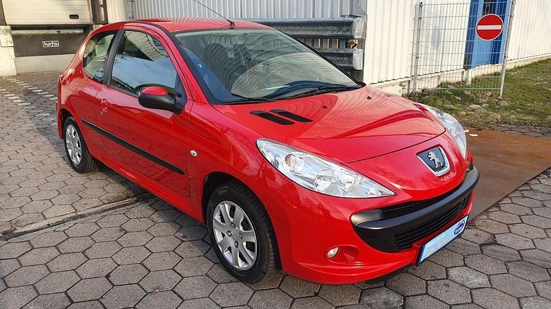 Gebraucht Peugeot 206 Basis 75 PS (55 kW) 2010 Rot Kleinwagen