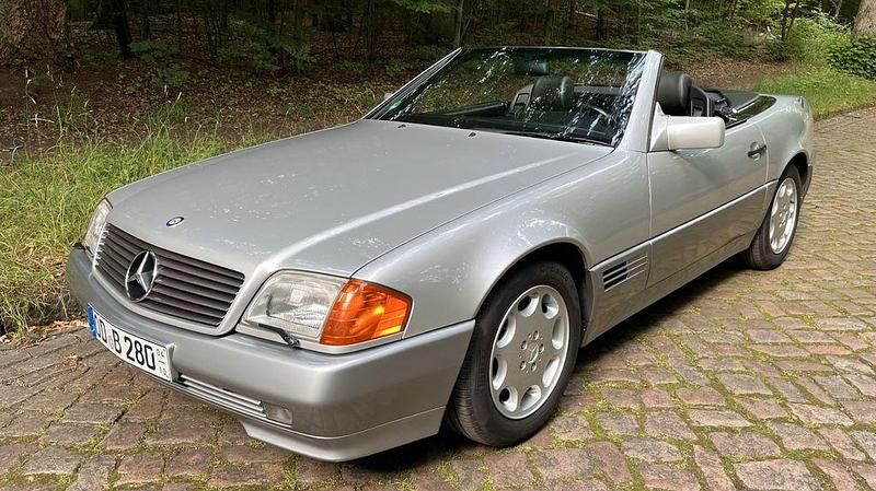 Gebraucht Mercedes SL300 231 PS (169 kW) 1992 Silber Cabrio