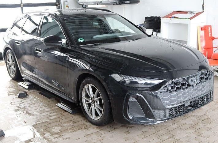 Gebraucht Audi A5 S-Line 150 PS (110 kW) 2025 Außenfarbe: Kombi