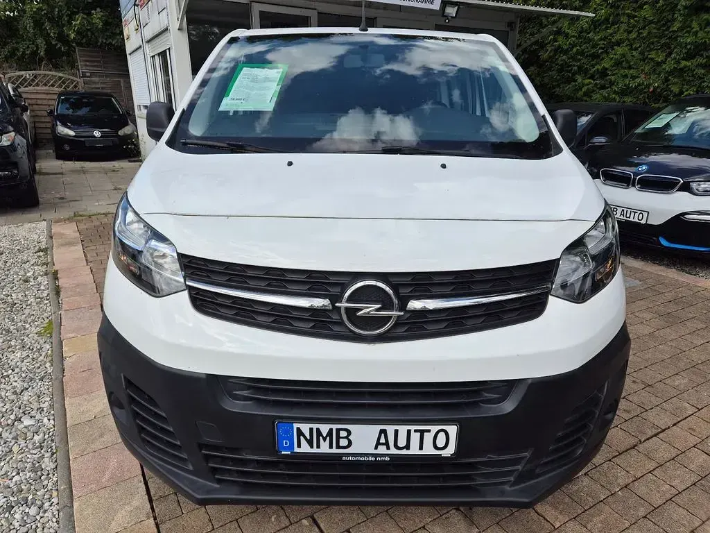 Gebraucht Opel Vivaro-e Combi 120 PS (88 kW) 2020 Weiß Van / Kleinbus