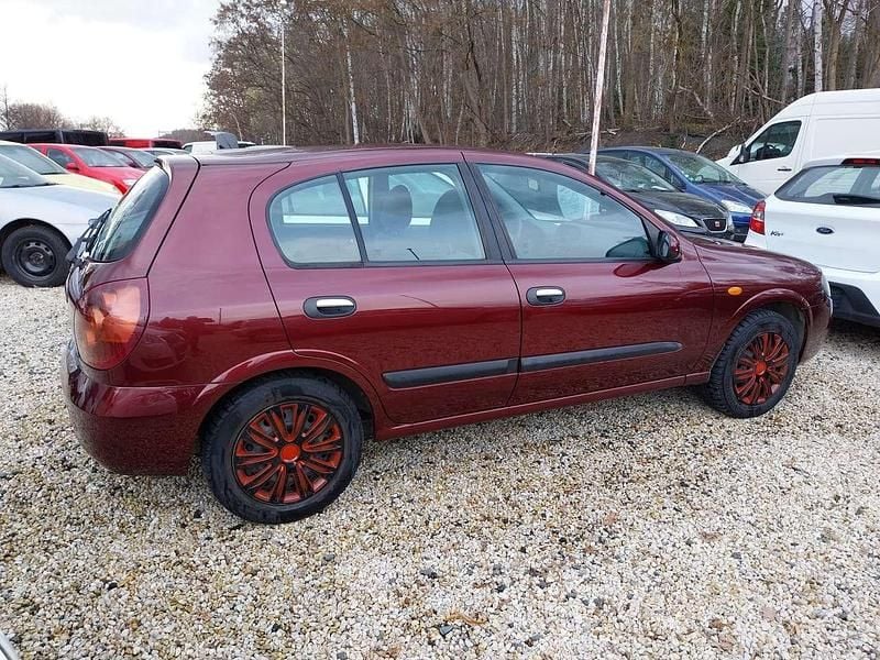 Gebraucht Nissan Almera 116 PS (85 kW) 2002 Rot Limousine