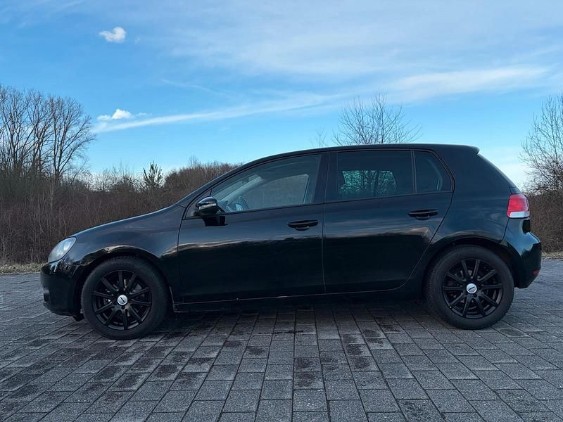 Gebraucht VW Golf VII 80 PS (58 kW) 2012 Schwarz Kleinwagen