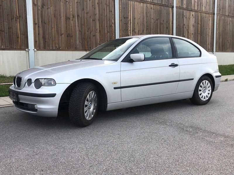 Silber Gebraucht 2001 BMW 316 Limousine | 2.400 € (Etwas zu teuer) - Bild 1/4