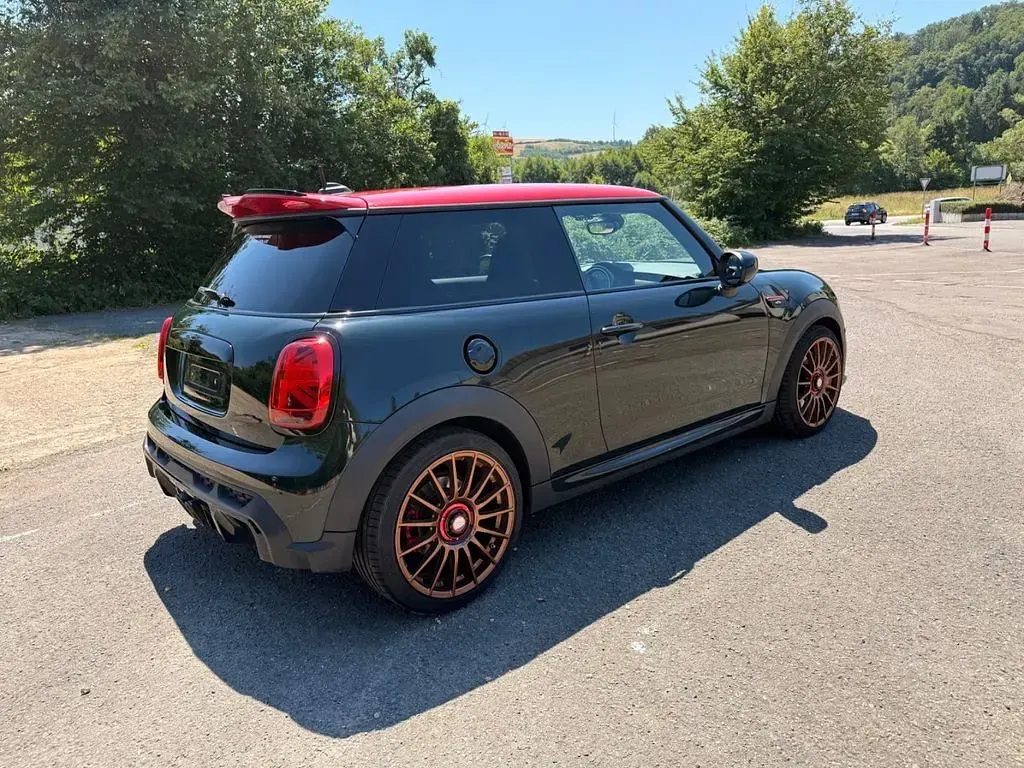 Gebraucht Mini John Cooper Works 231 PS (169 kW) 2021 Grün Kleinwagen