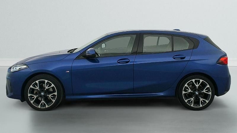 Gebraucht BMW 120 M Sport 163 PS (119 kW) 2025 Portimao blau metallic Kleinwagen