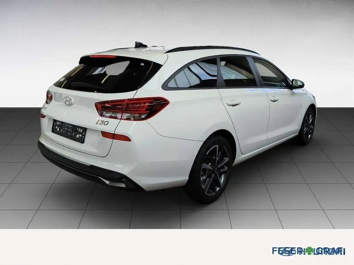 Gebraucht Hyundai i30 Advantage 140 PS (102 kW) 2025 Atlas white Kombi