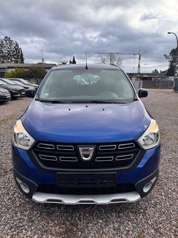 Gebraucht Dacia Lodgy Stepway 116 PS (85 kW) 2020 Blau Van / Kleinbus