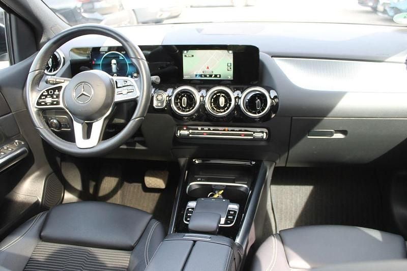 Gebraucht Mercedes B200 150 PS (110 kW) 2020 Schwarz Van / Kleinbus